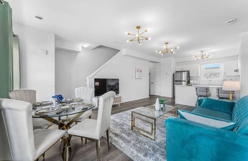 Niagara Falls Wohnung | LUX - Designer Penthouse Apt with Rooftop And Parking