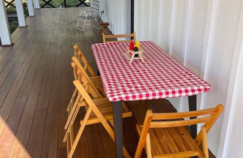 Brownsville Haus | Fabulous Solar Powered Farmhouse with EV Charger