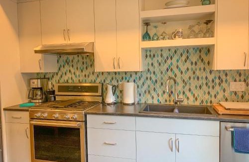 Comox Haus | Windslow Guest Suite at Kye Bay