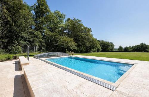 Cuisery Wohnung | Villa Elise open for 15 guests beautiful