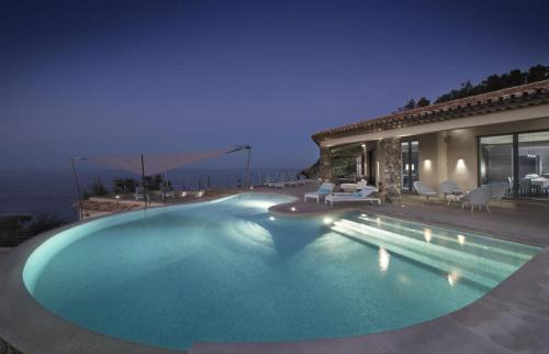 Saint-Tropez Kabine | Water's Edge