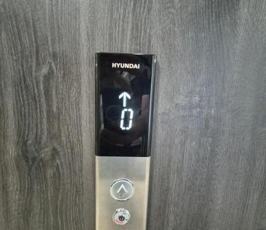 Radauti Wohnung | Adroit Residence