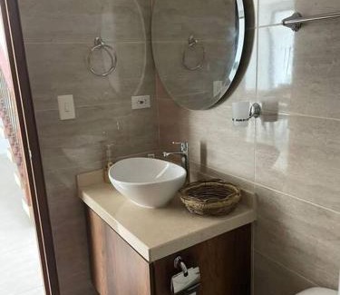 Curiti Wohnung | Casa F2 en Condominio Buragua