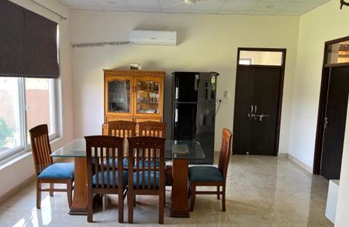 Neem Ka Thana Wohnung | S S villa