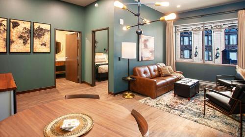 Downtown - Waterfront Wohnung | The Intrepid Rentals