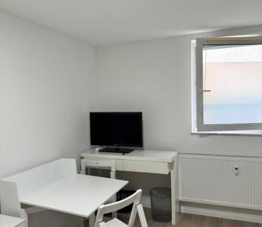 Villingen-Schwenningen Haus | Möbliertes Zimmer