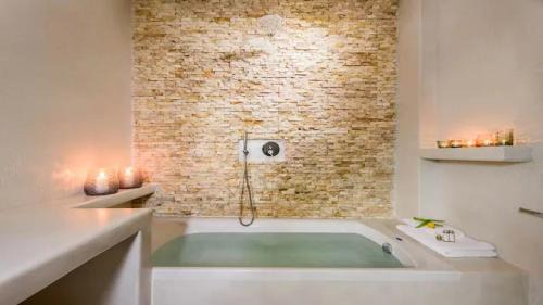 Vlychada Haus | Villa Fragrant olive trees Exclusive 12guests