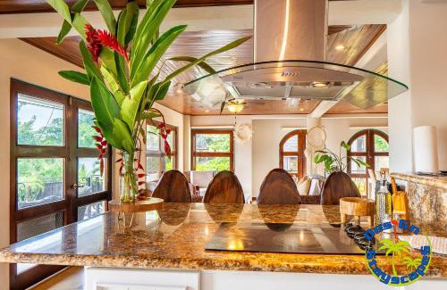 Punta Leona Wohnung | New! Welcome to casa Jaguar modern beach front home
