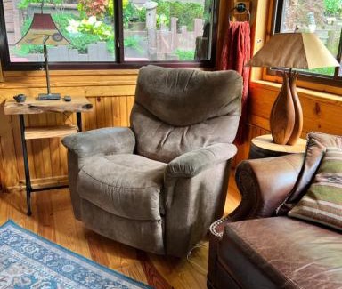 Bakersville Haus | Artisan Cabin on Houndhill