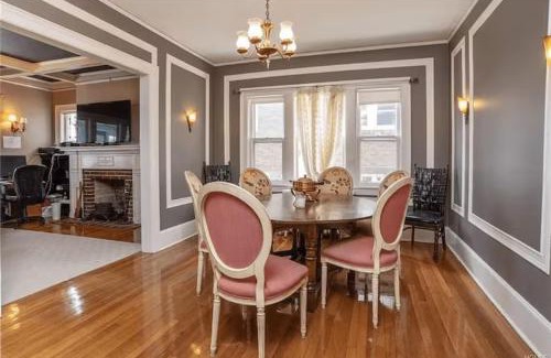 White Plains Haus | Double Room At Cozy Homeva