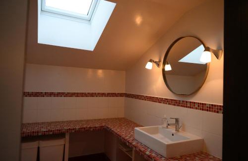 Melun Haus | Loft avec Piscine Intérieure et Jardin