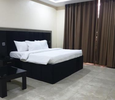 Wuse 2 Hotel | Golphins Suites & Hotel