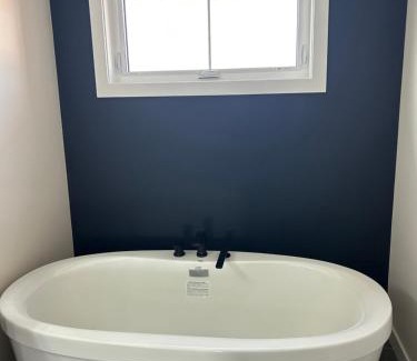 West St. Paul Haus | Guest suite