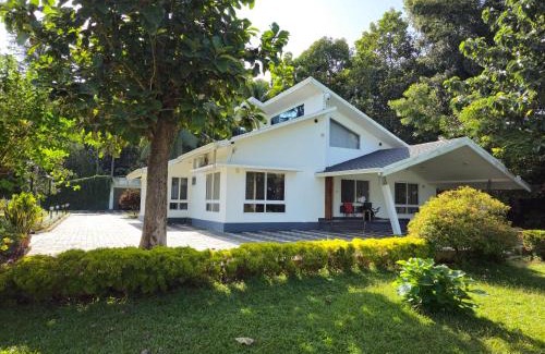 Cherthala Haus | Choolakadavu -Red