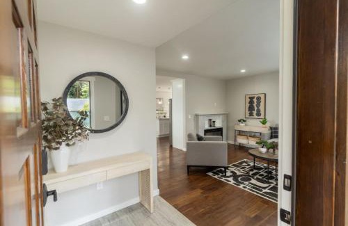 Parkland Haus | Comfy Twin Beds in Tacoma