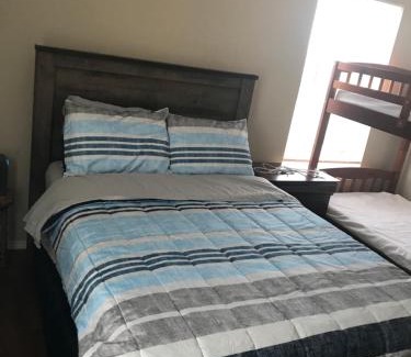 Lone Rock Haus | White River Cabin