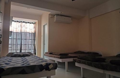 Dwarka Wohnung | Devi Bhawan Yatri Katha Dhwaja Sthaan