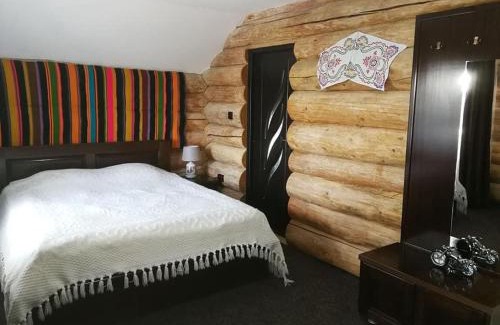 Dobrovat Haus | Pensiunea Rădăcina