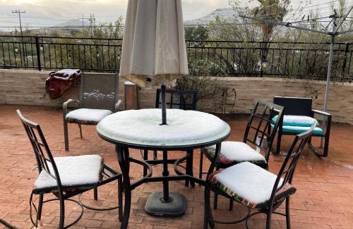 Tucson Haus | Desert retreat close to downtown/ U of A, 1-10