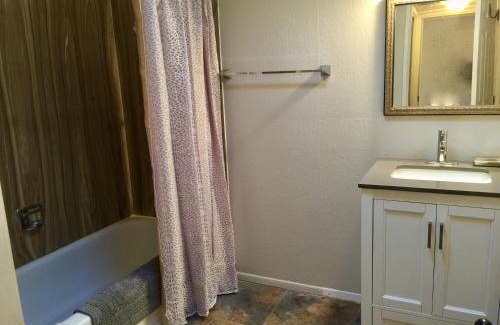 Tucson Haus | Desert retreat close to downtown/ U of A, 1-10