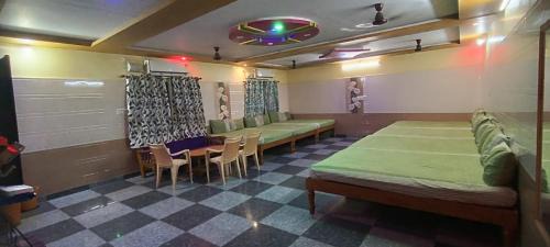 Hogenakkal Kabine | HOTEL MK PARADISE