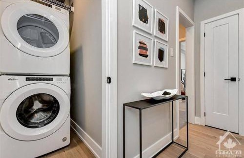 Ottawa Division Wohnung | 1Bed+Den 1bth Condo sleeps 4