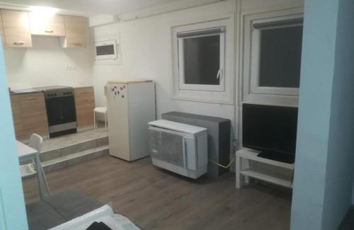 Koszeg Wohnung | Koszegi Kis-Kakas - 2 haloszoba+nappalis - sorhaz !