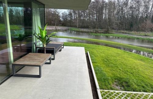 Maalte Wohnung | Apartment In Gent With Breathtaking Lake View