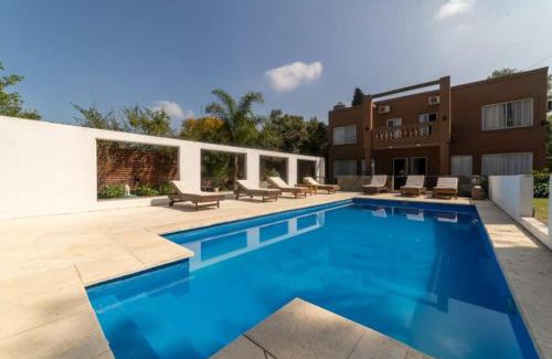 La Union Wohnung | APART HOTEL Buenos Aires Ezeiza DEP 2 a 20 minutos de Aeropuerto Ministro Pistarini confort Hotelero CON PISCINA INTERIOR CLIMATIZADA Y CUBIERTA