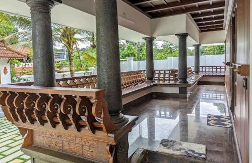 Kottayam Haus | Swimming Pool Naalkett Tharavad Bungalow with nice Ambience