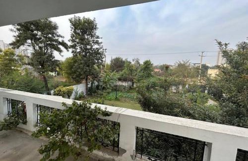 Gurugram Haus | Joy’s Farmnest! Homestay in palam vihar