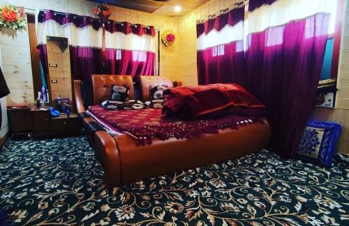 Srinagar Haus | Adil Paying Guest House