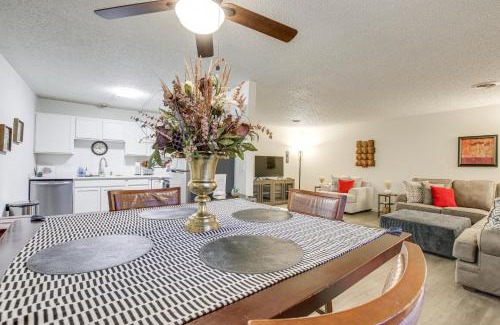 Twain Wohnung | Centrally Located Apt about 2 Mi to University of Iowa