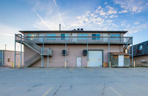 Twain Wohnung | Centrally Located Apt about 2 Mi to University of Iowa