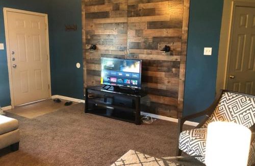 Killeen Haus | Casa Nicholas , 3 bedroom/ 2 bath with large yard