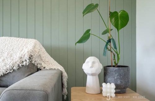 Shepparton South Haus | Shepparton Escape: Chic 3BR near Lake