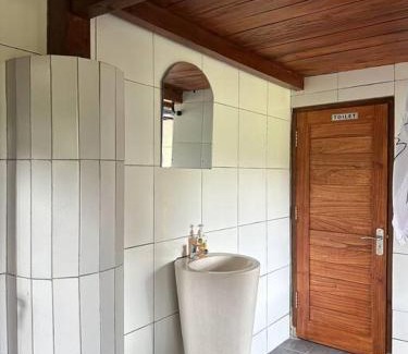 Selemadeg Haus | Karyasari kabin - Tiny House