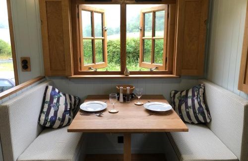 Rowlands Castle Sonstige | Deer Lodge Shepherds Hut