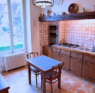 Houdan Haus | 2 CHAMBRES DOUBLES DANS UNE MAISON DE MAITRE DU XVIIIe SIECLE