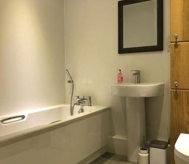 Inverkeithing Wohnung | Luxury Flat, 20 Minutes by train from Edinburgh