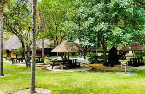 Namibia Kabine | Sarusungu River Lodge