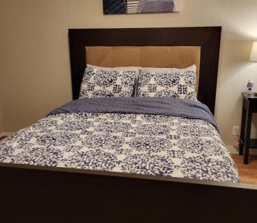 Northeast Edmonton Haus | Cozy Private Rooms in Suite