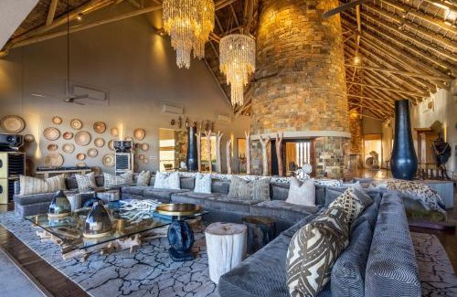 Windhoek West Kabine | Marula Palace