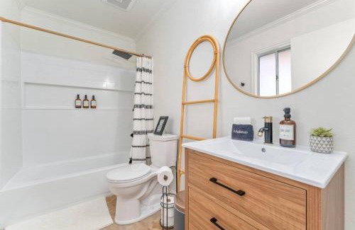 Panorama Heights Haus | Cactus Drive Retreat Hot Tub Zen Garden Meditate