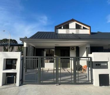 Rantau Panjang Villa | Armaya Pool Villa Klang