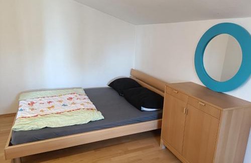 Liesing Haus | Chill am comfortable Room in a sunny apartment