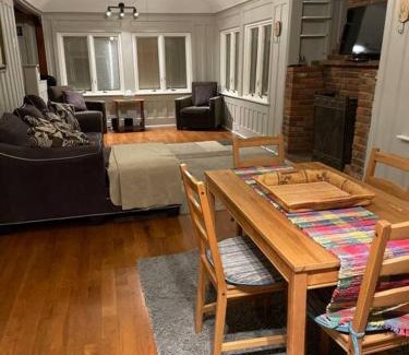 Shrewsbury Skihütte | Only Minutes to Downtown Webster Groves