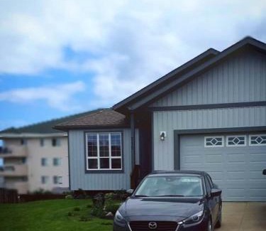 Cold Lake Haus | Cold Lake Retreat - 5 min walk to the beach & marina! (Pet Friendly)