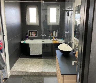 Bel Air - Le Golf - Cote Chaude Haus | Chambre privée dans villa