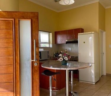 Windhoek Haus | Guest Apartment with pool